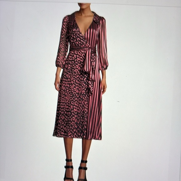 Alice + Olivia Dresses & Skirts - Alice+Olivia Abigail Wrap Dress 0